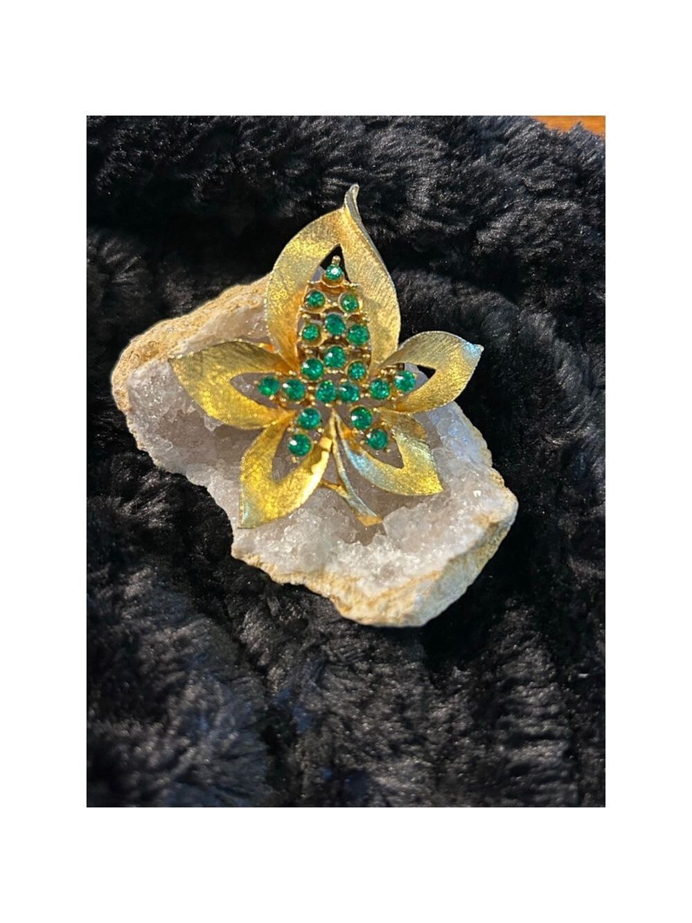 Vintage Lisner Brooch Gold/Green Leaf Rhinestone Pin